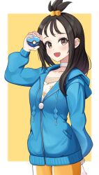  1girl :d black_hair blue_hoodie commentary_request cowboy_shot cube_hair_ornament dive_ball eyelashes hair_ornament hand_up highres holding holding_poke_ball hood hood_down hoodie korean_commentary leggings lida_(pokemon) long_hair long_sleeves mixed-language_commentary open_mouth poke_ball pokemon pokemon_legends:_z-a shirt smile solo topknot white_shirt yellow_background yujean_kwak 
