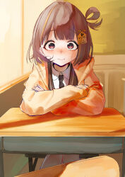  1girl absurdres arms_on_table black_necktie blonde_streaks blush brown_hair brown_sweater chair classroom closed_mouth collared_shirt crossed_arms desk embarrassed hair_ornament hair_rings highres hood hood_down hooded_jacket indoors jacket looking_at_viewer medium_hair multicolored_hair necktie noname_(user_wkpu7848) on_chair red_eyes school_chair school_desk sendo_yuuhi sendo_yuuhi_(1st_costume) shirt single_hair_ring sitting solo streaked_hair sweater virtual_youtuber vspo! white_shirt yellow_jacket 
