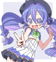  1girl :d absurdres ahoge bare_arms bare_shoulders black_bow blue_hair blush_stickers border bow bowtie commentary_request cowboy_shot double_v dress fang green_bow green_bowtie grey_background hair_bow hair_intakes hand_up highres long_hair looking_at_viewer multicolored_hair open_mouth otomachi_una outside_border outstretched_arm pleated_dress purple_streaks short_dress simple_background skin_fang sleeveless sleeveless_dress smile solo streaked_hair striped_bow sukoyaka_(100hituzi) twintails v violet_eyes vocaloid white_border white_bow 
