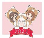  2022 3girls :d :| animal_costume animal_hood animal_print bangs blush border brown_eyes brown_hair chinese_zodiac closed_eyes closed_mouth commentary fang girls_und_panzer half-closed_eyes hands_on_another&#039;s_head hood hood_up iteza_(flapper_girl_25) itsumi_erika looking_at_viewer medium_hair multiple_girls new_year nishizumi_maho nishizumi_miho open_mouth outline pink_background short_hair siblings silver_hair sisters smile texture tiger_costume tiger_hood tiger_print white_border white_outline year_of_the_tiger 