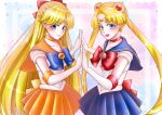 2girls ;o aino_minako bishoujo_senshi_sailor_moon blonde_hair blue_eyes blue_skirt bow brooch choker elbow_gloves gloves gradient gradient_background hair_bow hand_on_own_chin hand_on_own_face holding holding_hands jewelry long_hair multiple_girls red_bow sailor_moon sailor_venus signature skirt sorako_(bluechocomint) tsukino_usagi twintails white_gloves