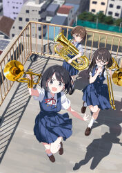  >:( 3girls :d absurdres commentary dress euphonium fence from_above glasses hand_on_own_chin highres holding holding_instrument holding_trombone holding_trumpet instrument iron_fence l_hand looking_at_viewer multiple_girls neck_ribbon nekokan original pinafore_dress ribbon rooftop skirt sleeveless sleeveless_dress smile stroking_own_chin summer_uniform suspender_skirt suspenders trombone trumpet v-shaped_eyebrows 