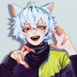 1boy animal_ears bangs black_sweater cat_boy cat_ears claw_pose cowlick crazy_raccoon fangs green_eyes grey_background hair_between_eyes heterochromia highres looking_at_viewer male_focus open_hands open_mouth ras_(crazy_raccoon) red_eyes silver_hair smile solo sweater turtleneck turtleneck_sweater volonta 