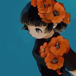 1girl bangs black_hair black_shirt blue_background blue_eyes blunt_bangs brown_hair butudan_butugu flower from_above from_side hair_flower hair_ornament highres looking_away multicolored_hair orange_flower original shirt short_hair short_sleeves simple_background solo symbol-only_commentary two-tone_hair upper_body 