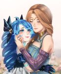  2girls absurdres bangs bare_shoulders black_bow black_gloves blonde_hair blush bow breasts detached_sleeves dress drill_hair freckles gloves green_eyes grey_background grey_dress gwen_(league_of_legends) hair_bow highres isolde_(league_of_legends) league_of_legends long_hair looking_at_another multiple_girls puffy_short_sleeves puffy_sleeves short_sleeves smile twin_drills twintails upper_body viinaa 