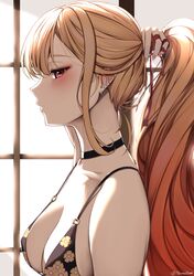  1girl bangs black_choker blonde_hair breasts choker ear_piercing earrings floral_print from_side highres holding holding_hair jewelry kitagawa_marin medium_breasts o-ring o-ring_bikini parted_lips piercing pink_nails profile red_eyes red_ribbon ribbon solo sono_bisque_doll_wa_koi_wo_suru strap_gap swimsuit tying_hair upper_body yeooudam 