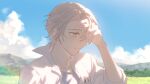  1boy blue_sky closed_mouth clouds cloudy_sky glasses highres koeda_(k83_4) outdoors polo_shirt shirt short_hair sky solo tears_of_themis vyn_richter_(tears_of_themis) white_hair white_shirt yellow_eyes 
