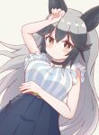  1girl animal_ear_fluff animal_ears arm_up bangs bare_arms black_choker black_hair blue_skirt blush choker closed_mouth commentary_request eyebrows_visible_through_hair fox_ears grey_background grey_hair hair_between_eyes highres kemono_friends long_hair looking_at_viewer multicolored_hair pleated_skirt shirt silver_fox_(kemono_friends) simple_background skirt sleeveless sleeveless_shirt smile solo striped striped_shirt sunanuko_(ramuneko) two-tone_hair vertical-striped_shirt vertical_stripes very_long_hair 