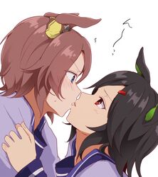  2girls animal_ears ayame_iro_(toumei_dolce) bangs black_hair blue_eyes blush brown_hair eye_contact flying_sweatdrops hair_ornament hairclip highres horse_ears kiss looking_at_another multiple_girls narita_taishin_(umamusume) profile purple_shirt red_eyes shirt shirt_grab short_hair simple_background sweatdrop umamusume upper_body white_background winning_ticket_(umamusume) yuri 