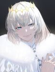  1boy absurdres bangs black_background blue_eyes cape cloak commentary_request crown diamond_hairband fate/grand_order fate_(series) fur-trimmed_cloak fur_collar fur_trim grey_hair hana_arare hand_up highres light_particles light_smile long_sleeves male_focus medium_hair no_wings oberon_(fate) official_alternate_costume simple_background smile solo upper_body white_cape white_fur white_hair 