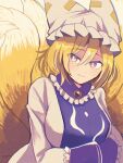  1girl blonde_hair breasts closed_mouth eyebrows_visible_through_hair fox_girl fox_tail highres horny_zzz large_breasts long_hair looking_at_viewer one-hour_drawing_challenge short_hair smile solo tail touhou upper_body violet_eyes yakumo_ran 