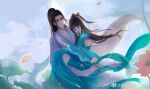  1boy 1girl baiguio_(zhu_xian) bi_yao_jiade_kepu_jiang blue_sky brown_hair carrying dress expressionless green_dress hair_ornament highres long_hair princess_carry sky weibo_id zhu_xian 