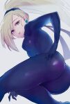  1girl 83 ass blonde_hair bodysuit breasts earrings hairband highres jewelry kunoichi_(live_a_live) live_a_live long_hair looking_at_viewer simple_background skin_tight smile solo very_long_hair 