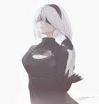  1girl absurdres artist_name black_dress black_hairband blindfold cleavage_cutout clothing_cutout dress feather-trimmed_sleeves gloves hairband hand_up highres juliet_sleeves long_sleeves medium_hair nier_(series) nier_automata parted_lips puffy_sleeves signature simple_background solo upper_body yorha_no._2_type_b yuishironeko 