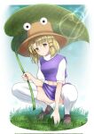  1girl bangs black_footwear blonde_hair giant_leaf hair_ribbon hat highres leaf_umbrella long_sleeves mattyakinako_(odango_imomushi) midriff moriya_suwako parted_bangs purple_skirt purple_vest red_ribbon ribbon shirt shoes short_hair simple_background skirt skirt_set sleeves_past_wrists solo spread_legs squatting thigh-highs touhou turtleneck vest white_background white_legwear white_shirt wide_sleeves yellow_eyes 