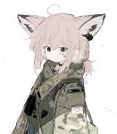  1girl ahoge animal_ear_fluff animal_ears arknights bandaid bandaid_on_cheek bandaid_on_face bangs blue_eyes brown_hair camouflage camouflage_jacket closed_mouth commentary_request eyebrows_visible_through_hair fox_ears green_jacket hair_between_eyes highres jacket looking_at_viewer sanma_(tabet_) simple_background solo sussurro_(arknights) upper_body white_background 