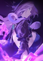  1girl arm_belt bare_back blurry blurry_foreground breasts chain from_side green_eyes hat highres honkai:_star_rail honkai_(series) jade_(honkai:_star_rail) jewelry light_smile long_hair long_sleeves looking_at_viewer purple_hair sideboob sidelocks snake upper_body yohaku 