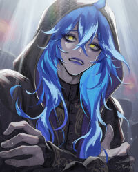  1boy absurdres black_robe blue_eyeshadow blue_hair blue_lips blurry blurry_background commentary_request crossed_arms crossed_bangs eyeshadow grimace heartki highres hood hood_up idia_shroud long_hair looking_to_the_side makeup male_focus night_raven_college_ceremonial_robes robe sharp_teeth sidelocks solo teeth twisted_wonderland yellow_eyes 