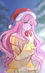  1girl apple artist_name bare_shoulders blue_sky blurry blurry_background character_name chinese_commentary commentary_request cowboy_shot expressionless food frilled_sleeves frills fruit fur-trimmed_headwear fur_trim hat highres hill holding holding_food holding_fruit lipstick long_hair long_sidelocks long_sleeves makeup miracle_nikki night night_sky nikki_(nikki) nikki_(series) off-shoulder_sweater off_shoulder open_mouth outdoors pine_tree pink_eyes pink_hair pink_lips pom_pom_(clothes) puffy_long_sleeves puffy_sleeves red_hat santa_hat sidelocks sky sltangsuisui snow solo standing sweater teeth tree very_long_hair wavy_hair winter winter_miracle_(miracle_nikki) yellow_sweater 