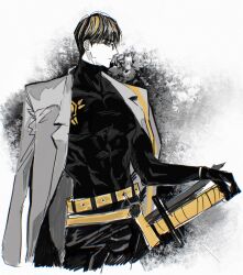  1boy belt black_gloves black_hair black_pants black_shirt blonde_hair chanil_(muexlku) closed_mouth coat coat_on_shoulders commentary_request compression_shirt covered_abs cowboy_shot cropped_legs glasses gloves grey_coat hand_on_hilt highres korean_commentary limbus_company male_focus multicolored_hair muscular muscular_male pants pectorals profile project_moon sheath sheathed shirt short_hair skin_tight solo streaked_hair sword vespa_crabro weapon white_background yellow_belt 