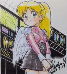  1girl ai_(microman) ai_(microman)_(cosplay) alternate_hair_color armor armored_skirt black_armor blonde_hair closed_mouth commentary computer cosplay cowboy_shot dated feathered_wings genji_tsuushin_agedama green_eyes heike_ibuki highres long_hair looking_at_viewer microman mizutani_kenta own_hands_together pink_armor ponytail sideways_glance signature smile solo traditional_media turning_head two-tone_armor v_arms white_wings wings 