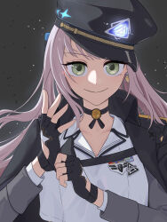  1girl absurdres black_choker black_coat black_hat choker coat coat_on_shoulders fingerless_gloves gloves goddess_of_victory:_nikke green_eyes grey_hair hat highres jusedal looking_at_viewer neo-neon_(nikke) neon_(nikke) official_alternate_costume shirt smile solo upper_body white_shirt 
