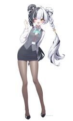  1girl alternate_costume dialyn_(zenless_zone_zero) long_hair office_lady two-tone_hair zenless_zone_zero 
