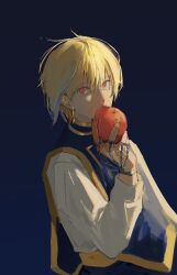  1boy apple blonde_hair blue_background blue_tabard earrings food fruit hand_chains highres holding holding_food holding_fruit hunter_x_hunter jewelry kurapika long_sleeves male_focus null_(skev7724) red_eyes shirt short_hair simple_background solo tabard upper_body white_shirt 