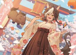  ahoge alternate_costume animal_ears brown_eyes brown_hair brown_hakama brown_kimono brown_tail cherry_blossoms commentary commission day english_commentary hair_between_eyes hakama hakama_skirt highres horse_ears horse_girl horse_tail indie_virtual_youtuber japanese_clothes kimono lantern long_sleeves looking_at_viewer open_mouth outdoors paper_lantern second-party_source short_hair skeb_commission skirt smile standing tail takamiya_so teeth tomoe_umari tongue tree umarmy_(tomoe_umari) virtual_youtuber wide_sleeves 