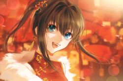  1girl aozaki_aoko bare_shoulders blue_eyes blurry blurry_background bokeh brown_hair china_dress chinese_clothes chinese_new_year commentary_request depth_of_field dress earrings floral_print fur_shawl gold_trim hair_between_eyes hair_intakes hair_ornament hair_scrunchie head_tilt high_ponytail highres jewelry looking_at_viewer mahou_tsukai_no_yoru open_mouth ponytail pppeipeipipi scrunchie shawl short_hair single_earring smile solo tassel tassel_hair_ornament upper_body 