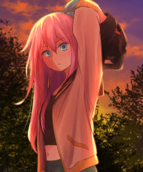  1girl arms_up aubrey_(faraway)_(omori) aubrey_(omori) baseball_mitt blue_eyes blue_hairband blush commentary_request crop_top double-parted_bangs hair_between_eyes hairband highres jacket long_hair looking_at_viewer navel omori open_clothes open_jacket outdoors parted_lips pink_hair segue5o short-sleeved_jacket short_sleeves solo white_jacket 