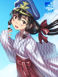  1girl black_hair blue_sky brown_eyes commentary_request floating_hair hakama hat japanese_clothes kimono long_hair looking_at_viewer mao_mao_(sonic_wings) mole mole_under_eye open_mouth red_hakama sailor_hat sky sleeves_past_wrists smile solo sonic_wings soon_(c-u-soon) 