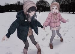  2girls beanie black_jacket black_pantyhose blush breath brown_dress commentary dress footprints grey_hat grey_pantyhose hat highres holding_hands idolmaster idolmaster_shiny_colors jacket kazano_hiori looking_at_another multiple_girls outdoors padded_jacket pantyhose photo_background pink_jacket sakuragi_mano smile snow takada_(pixiv_97599311) untranslatable_commentary winter 