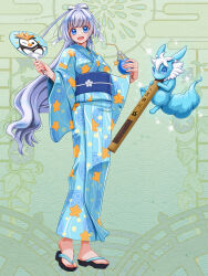  1girl :d blue_eyes blue_kimono bow dairoku_ryouhei drink drinking_straw earrings eating full_body green_background grey_hair hair_bow hand_fan highres holding holding_drink japanese_clothes jewelry jyuusimatu kimono latinia_elletimber long_hair looking_at_viewer obi print_kimono sandals sash smile standing star_(symbol) star_print very_long_hair white_bow wide_sleeves 