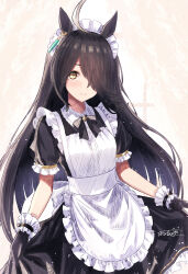  1girl absurdres ahoge animal_ears apron black_bow black_dress black_gloves black_hair blush bow closed_mouth commentary_request dress ear_tag earrings frilled_wrist_cuffs frills gloves hair_between_eyes highres horse_ears horse_girl jewelry long_bangs long_hair long_hair_between_eyes looking_at_viewer maid maid_apron maid_headdress manhattan_cafe_(umamusume) multicolored_hair short_sleeves single_earring smile solo umamusume very_long_hair white_apron white_hair white_headdress wrist_cuffs ya-ya yellow_eyes 