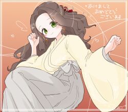  1girl blush breasts brown_hair closed_mouth commentary_request cowboy_shot forehead green_eyes grey_skirt hair_ornament hands_up highres inset_border japanese_clothes kimono large_breasts long_hair long_skirt long_sleeves looking_at_viewer olto_rondo orange_background original skirt smile solo translation_request wide_sleeves yellow_kimono 