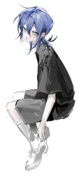  1girl black_shirt blue_hair closed_mouth commentary_request dot_nose double-parted_bangs eeleng from_side grey_eyes grey_shorts hair_between_eyes highres invisible_chair korean_commentary medium_hair original shirt shoes short_sleeves shorts simple_background sitting socks solo t-shirt white_background white_shoes white_socks 