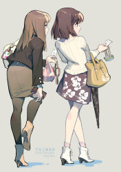  2girls ankle_boots bag boots brown_eyes brown_hair brown_jacket brown_pantyhose brown_skirt commentary_request elbow_carry floral_print from_behind grey_background handbag high_heel_boots high_heels highres holding holding_bag holding_wallet jacket long_hair long_sleeves looking_to_the_side medium_skirt mixed_holding multiple_girls office_lady_taiwan original pantyhose pencil_skirt pink_bag print_skirt revision ribbed_sweater short_hair simple_background skirt socks standing sweater tennohi umbrella wallet white_bag white_boots white_sweater yellow_bag 