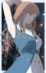  1girl absurdres arm_up azakura_(beniyomogi) bang_dream! bang_dream!_it's_mygo!!!!! belt blue_belt blue_eyes blush border breasts brown_hair commentary_request earrings highres jewelry logo long_hair medium_breasts nagasaki_soyo outdoors sidelocks solo sweat unfinished white_border 