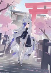  1girl absurdres animal_ear_fluff animal_ears architecture azur_lane bandaged_leg bandages blue_eyes commentary_request east_asian_architecture fox_ears fox_girl fox_tail hair_over_one_eye highres japanese_clothes kasumi_(azur_lane) kasumi_1118 kimono long_hair long_sleeves looking_at_viewer one_eye_covered outdoors solo stairs tail thigh-highs torii white_hair white_kimono white_thighhighs 