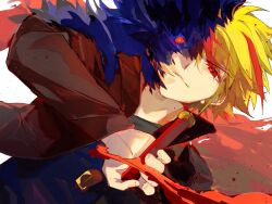  1boy ahoge blonde_hair fate/grand_order fate_(series) fui_(fui29493452) highres holding holding_sword holding_weapon jacket looking_at_viewer male_focus multicolored_hair red_eyes red_streaks richard_i_(fate) richard_i_(third_ascension)_(fate) shirt simple_background smile solo streaked_hair sword transformation upper_body weapon white_background 