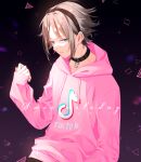  1boy absurdres aqua_eyes bangs blue_eyes brown_hair collar earrings grey_hair headband highres hood hood_down hoodie jewelry logo long_sleeves looking_at_viewer male_focus mysta_rias nijisanji nijisanji_en pink_hoodie short_hair sideways_glance signature solo sweetmeloday tiktok_logo virtual_youtuber 