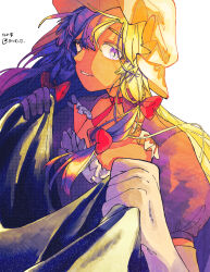  1girl blonde_hair bow breasts choker commentary_request dress elbow_gloves gloves grin hair_bow hat hawao highres long_hair looking_at_viewer mob_cap purple_dress red_bow red_choker short_sleeves signature smile solo touhou violet_eyes white_background white_gloves white_hat yakumo_yukari 