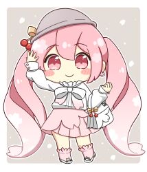  1girl arm_up bag blush_stickers border chibi chibi_only closed_mouth commentary_request double-parted_bangs full_body grey_background grey_hat hair_between_eyes handbag hat hatsune_miku highres long_hair long_sleeves looking_at_viewer nukotun outline outside_border pink_eyes pink_hair pink_skirt pink_socks sakura_miku shirt shoes skirt smile socks solo speech_bubble standing twintails very_long_hair vocaloid white_border white_outline white_shirt white_shoes 