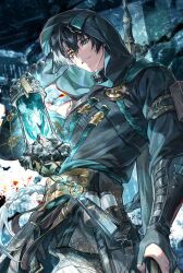  1boy black_hair blue_eyes chinese_commentary commentary_request cowboy_shot gloves hair_between_eyes heterochromia highres holding holding_lantern hood hood_up jingran_(wuthering_waves) lantern male_focus multicolored_hair parted_lips pouch solo tacet_mark_(wuthering_waves) two-tone_hair white_hair wuthering_waves xuchuan yellow_eyes 