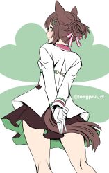  1girl animal_ears arms_behind_back brown_hair clover clover_hair_ornament commentary_request cowboy_shot fine_motion_(noble_seamair)_(umamusume) fine_motion_(umamusume) from_behind gloves green_eyes hair_between_eyes hair_bun hair_ornament highres horse_ears horse_girl horse_tail jacket light_blush looking_at_viewer looking_back ribbon simple_background single_hair_bun skirt smile solo tail tonpuu trimmed_tail twitter_username two-tone_ribbon umamusume white_background white_gloves white_jacket 