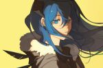  1girl arknights bangs black_jacket black_wings blue_eyes blue_hair detached_wings fl floating_hair fur-trimmed_hood fur_trim hair_between_eyes highres hood hood_down hooded_jacket horns jacket long_hair mostima_(arknights) simple_background solo upper_body wings yellow_background 