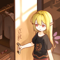  1girl alternate_costume black_shirt blonde_hair character_print clothes_hanger collarbone commentary_request door edsky0309 highres lily_black lily_white long_hair missing_headwear open_mouth opening_door pink_wings pointy_ears red_eyes shirt short_sleeves solo touhou translation_request unworn_clothes unworn_eyewear very_long_hair wings 