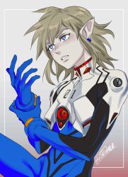  1boy blue_eyes cosplay grey_background holding_own_wrist ikari_shinji ikari_shinji_(cosplay) link looking_ahead male_focus mecha_pilot_suit neon_genesis_evangelion parted_lips plugsuit_(evangelion) pointy_ears rem_(tsulala) short_hair signature simple_background solo the_legend_of_zelda 