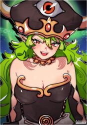  1girl belt crown demon_horns eye_on_hat fangs fangs_out gem gold_crown green_hair hell_maiden highres horn_ornament horns looking_at_viewer maewenmitzuki minos_(hell_maiden) open_mouth orange_eyes pointy_ears smile teeth 